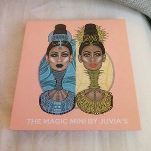 Juvia's Place Magic Mini Eyeshadow Palette